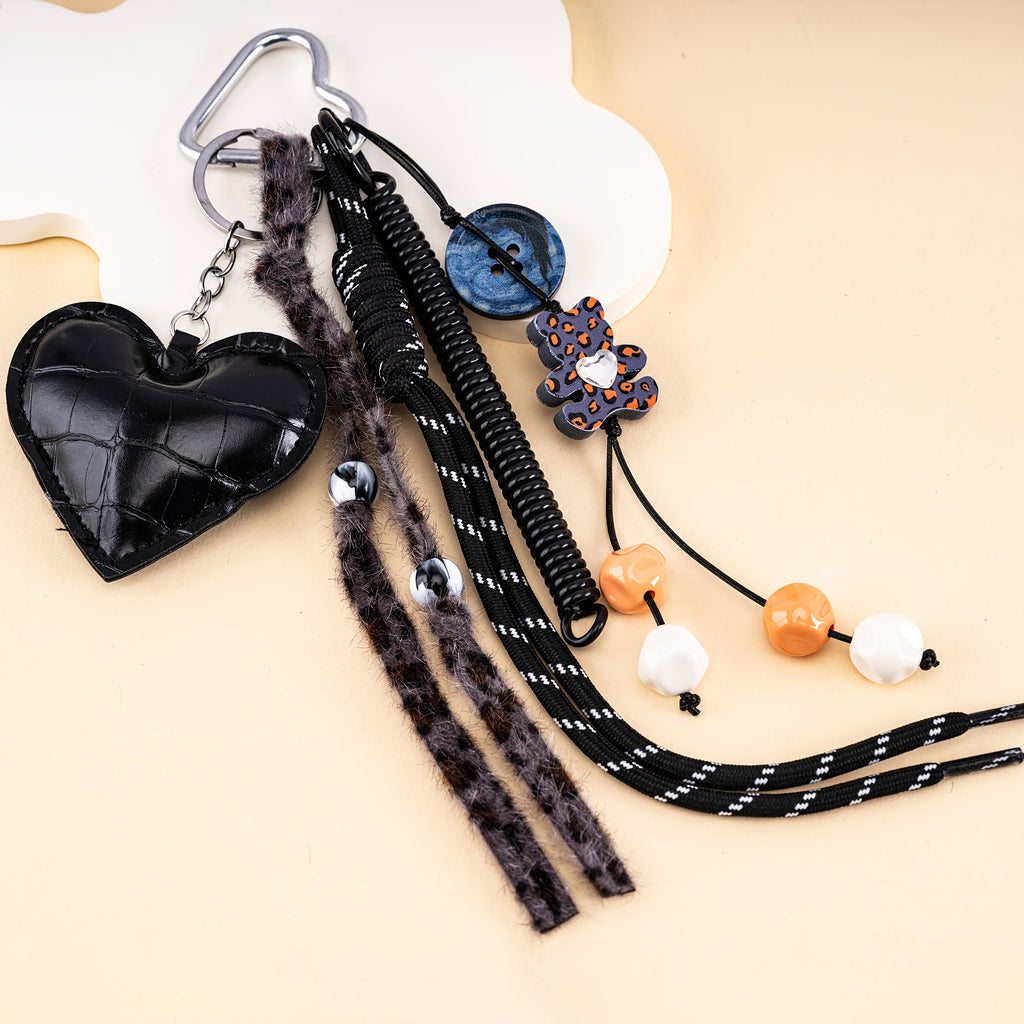 New Keychain for Men and Women, High-End PU Leather Heart Leopard Print Bear Keyring, Luxurious Spring Hand-Woven Keychain, Vintage Gift, Bag Charm, Valentine's Day Gift, Elegant and Cute Bag Accessory